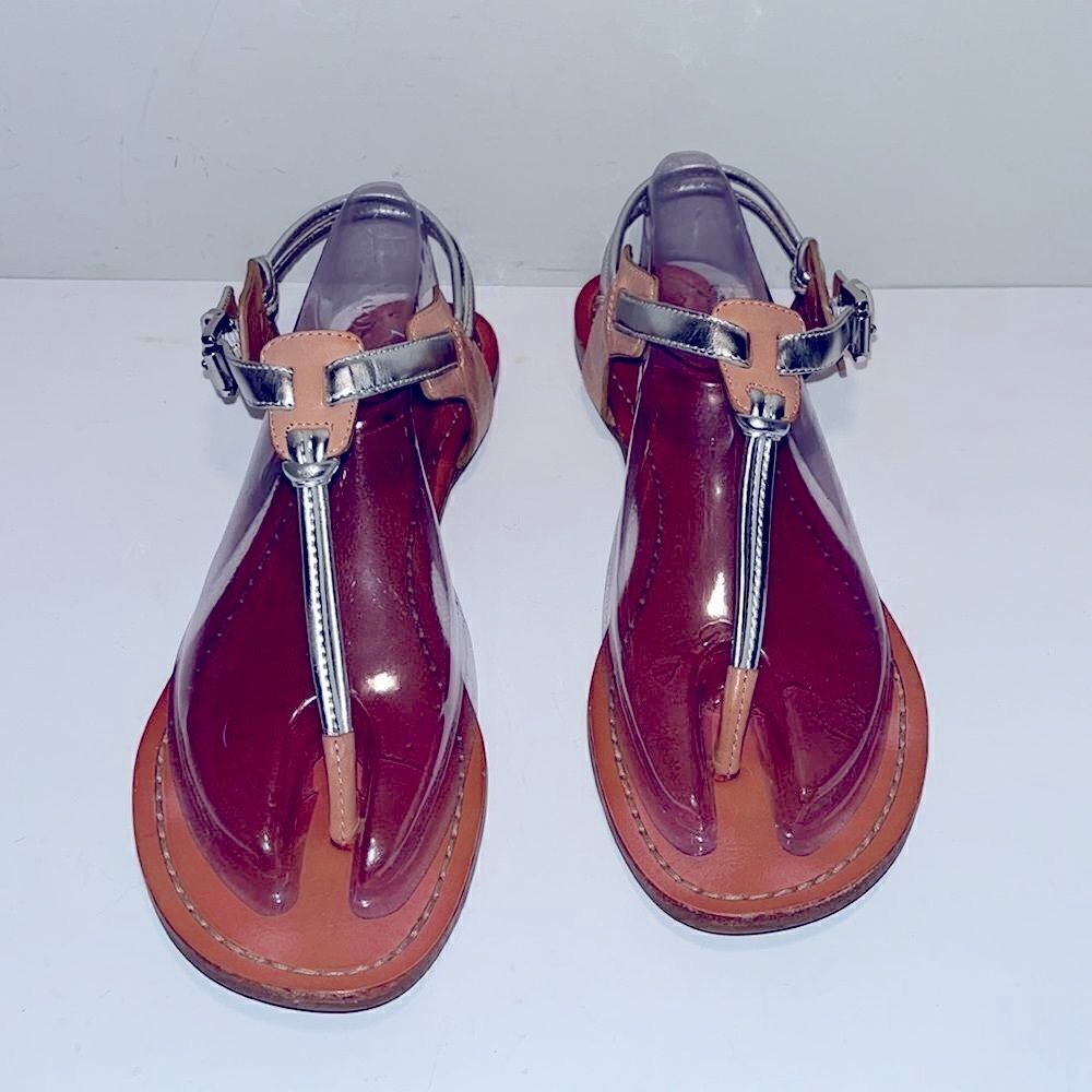 Coach silver & tan leather thong sandals - Picture 2 of 8